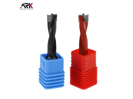 वाष्प वाद्य यंत्रों के फिटिंग की मशीनिंग में मिलिंग कटर के क्या फायदे हैं?